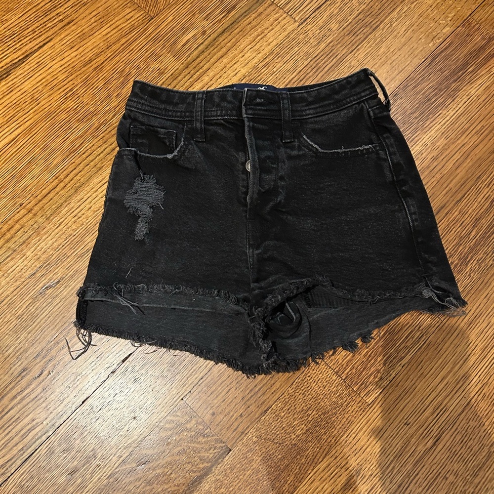 Hollister ultra high-rise mom shorts (3”)